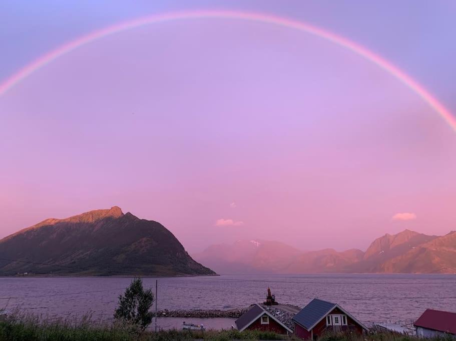 Leilighet I Rorbu Pa Kaldfarnes - Yttersia Senja エクステリア 写真