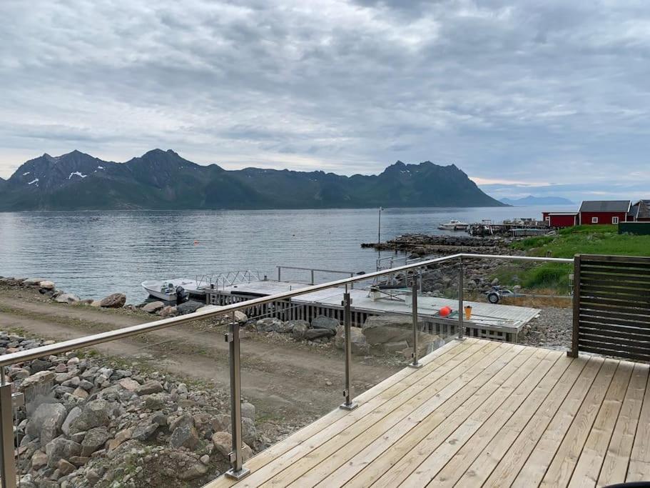 Leilighet I Rorbu Pa Kaldfarnes - Yttersia Senja エクステリア 写真